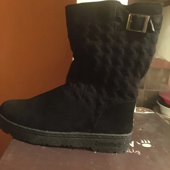 NWT Black Suede & Sheepskin Cable Knit Buckle Bear Paw Candice Boots - Picture 8 of 13